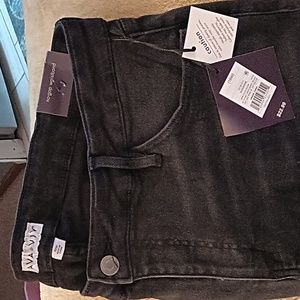 NWT 18W Ava & Viv High Rise Bermuda Black Jean shorts